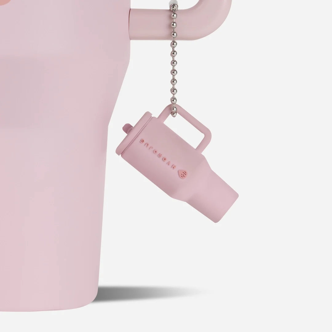 traveler-keychain-n6 Web-TravelerKeychainPhotos-PinkSand2.webp